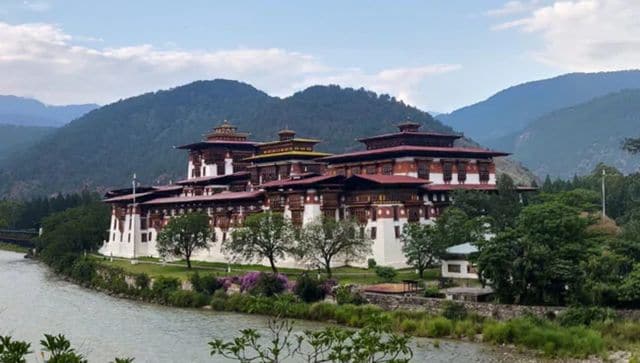 Bhutan no longer figures among world&rsquo;s poorest countries